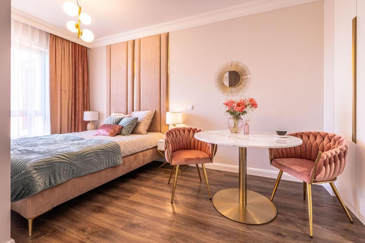 Zloty Lotos-Srodmiescie Z Darmowym Parkingiem Apartment Gdansk Luaran gambar